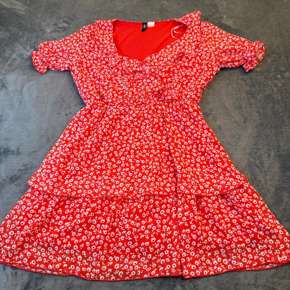 HM Divided Floral Ruffle Dress Womens size 10 Red Short Sleeve Tiered Mini
